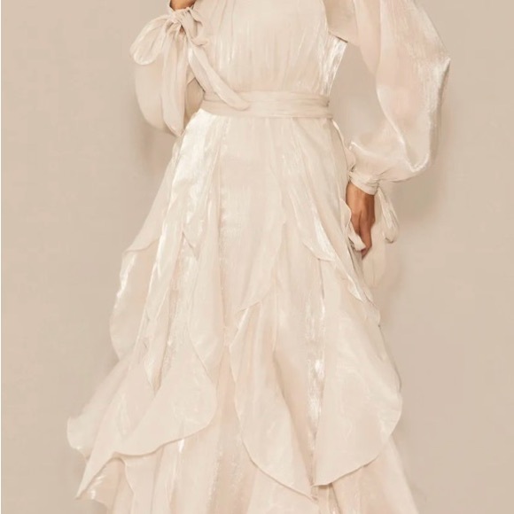 Chic Cream Long Sleeve Women's Dress - Picture 2 of 6